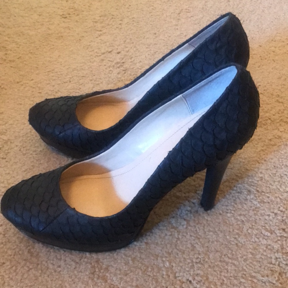 Calvin Klein heels 👠 Never worn.